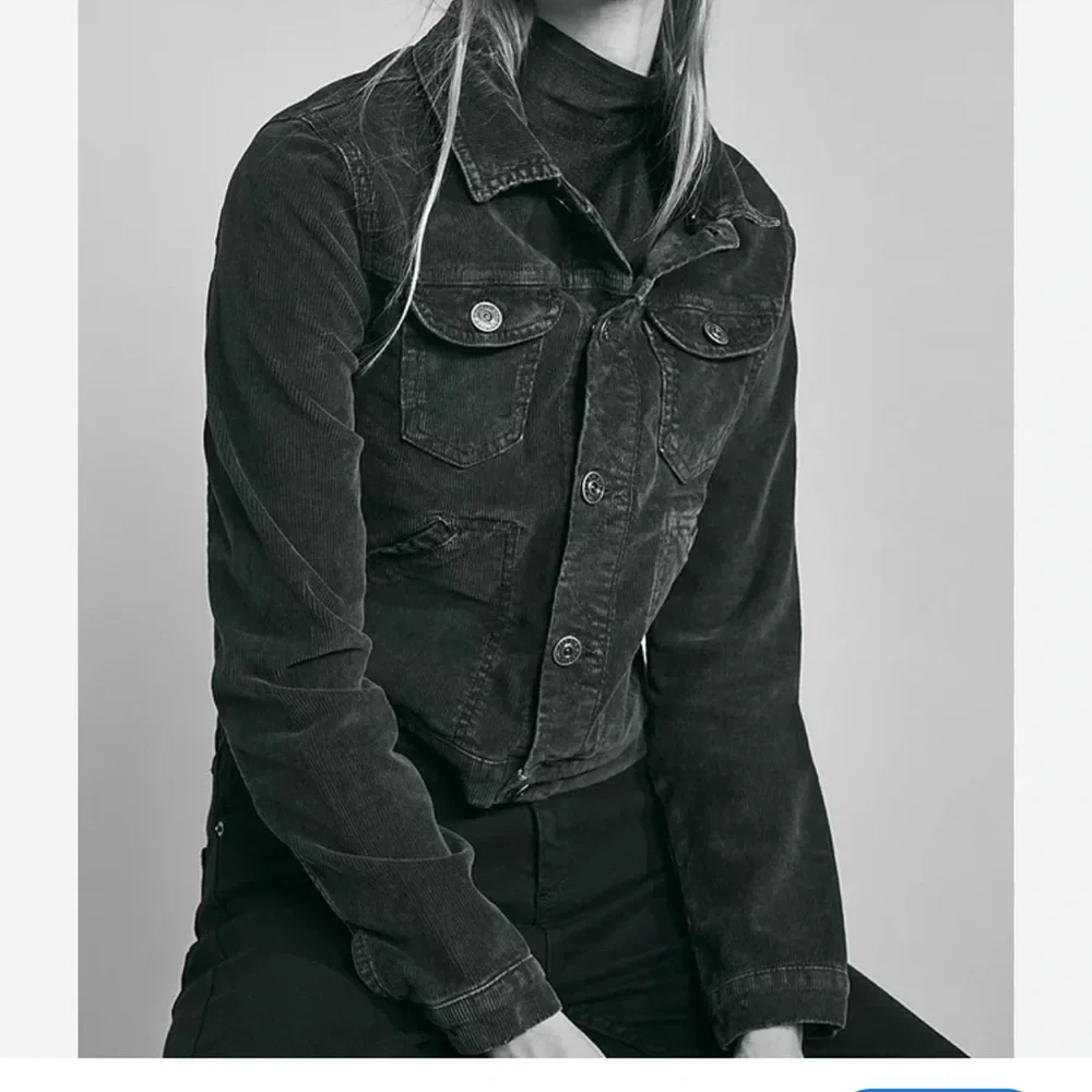 Urban Outfitters BDG Cord Shrunken Western Jacket Washed Black Cropped-Small